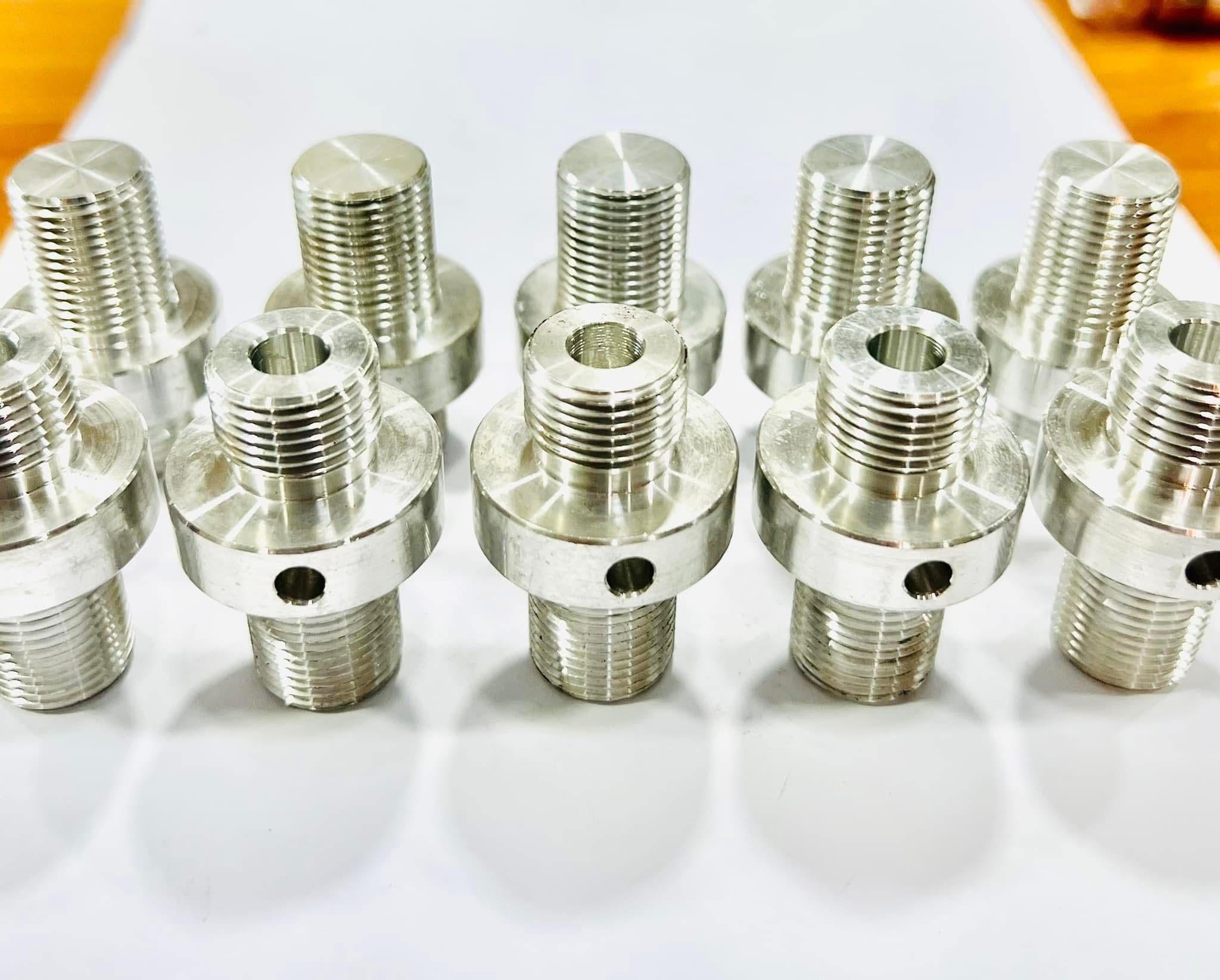 Threaded metal fittings
